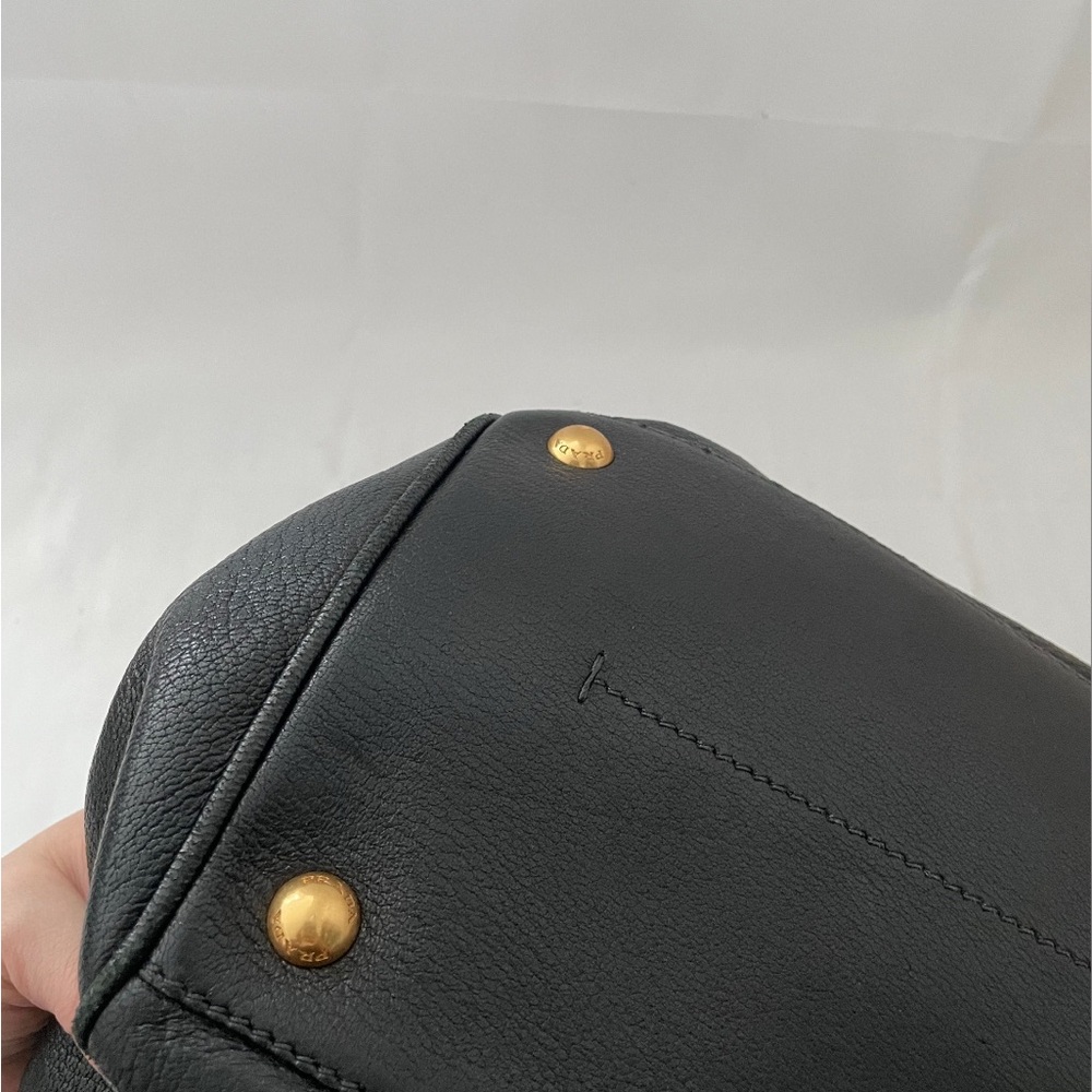 Prada Black Vitello Daino Bag with Gold Details - Picture 3 of 5